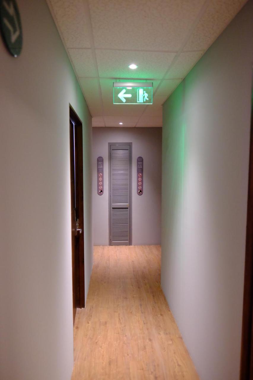 Izzzleep Aeropuerto Terminal 2 Hotel Mexikóváros Kültér fotó