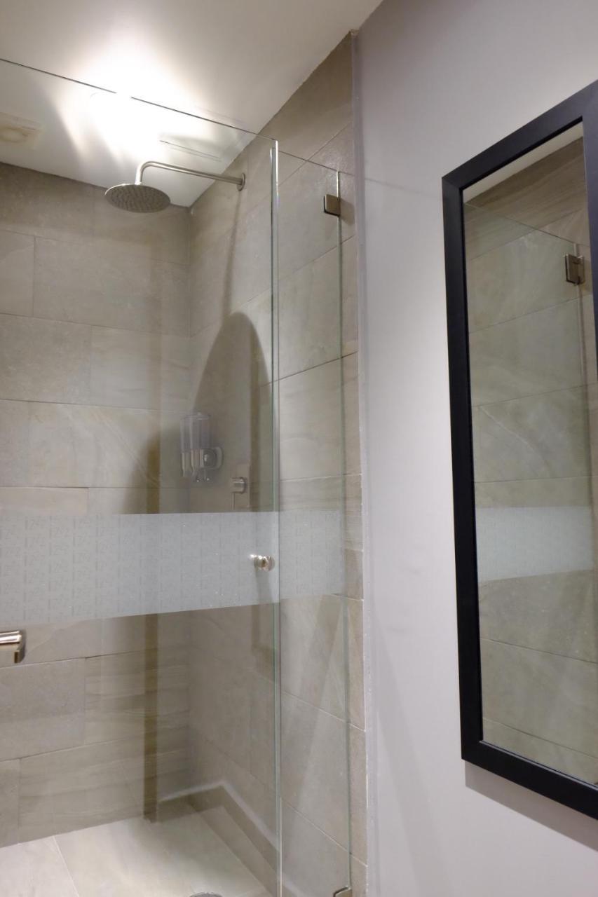 Izzzleep Aeropuerto Terminal 2 Hotel Mexikóváros Kültér fotó