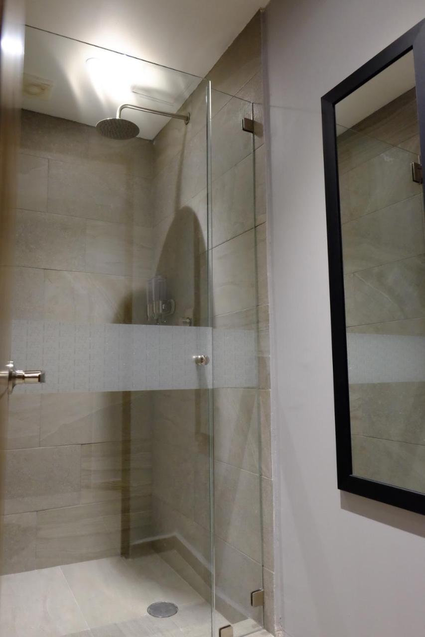 Izzzleep Aeropuerto Terminal 2 Hotel Mexikóváros Kültér fotó